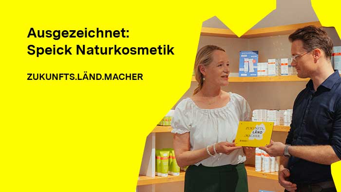 Die Speick Naturkosmetik in Leinfelden-Echterdingen ist „ZUKUNFTS.LÄND.MACHER“! Umweltministerin Thekla Walker (fünfte von links) überreichte Geschäftsführer Valentin Teuffel die Auszeichnung.